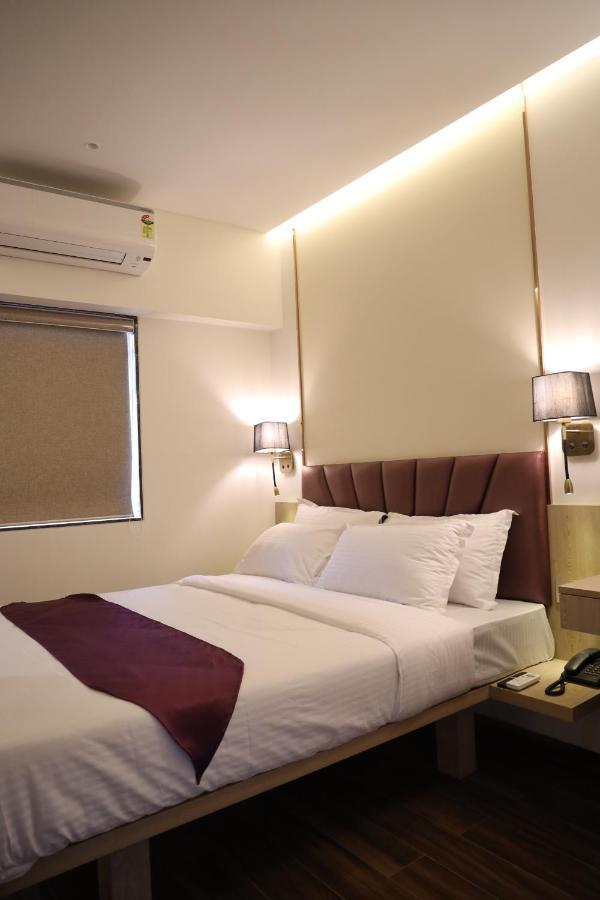 Vishal Hall Hotel Mumbai Kültér fotó