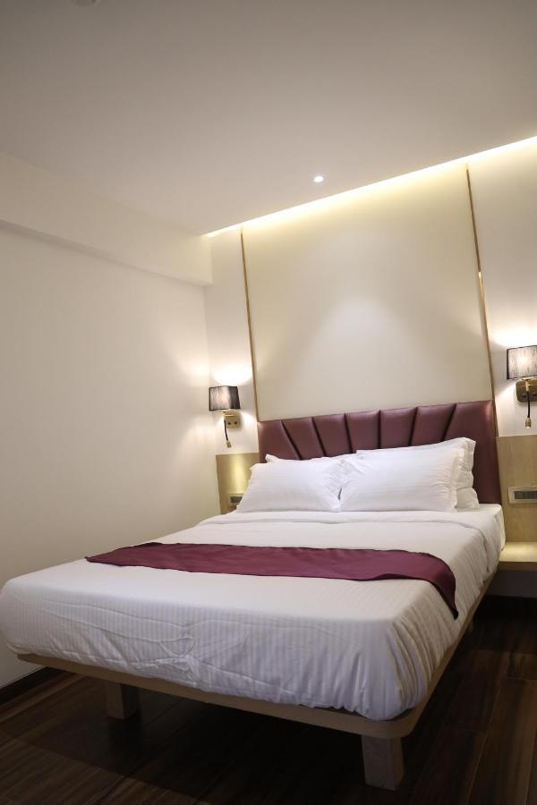 Vishal Hall Hotel Mumbai Kültér fotó